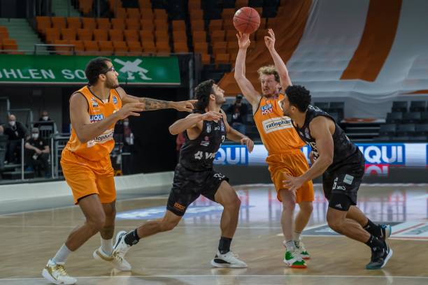 他面临适应 他面临适应