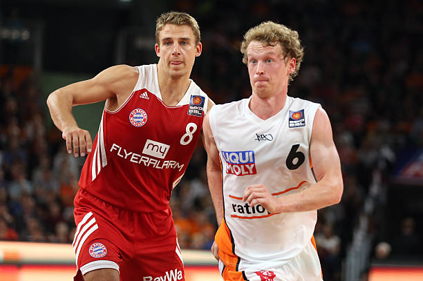 具标志性的 具标志性的