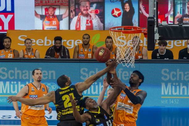 念强调团队 念强调团队