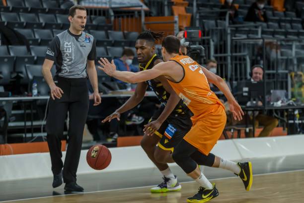 们更进一步 们更进一步