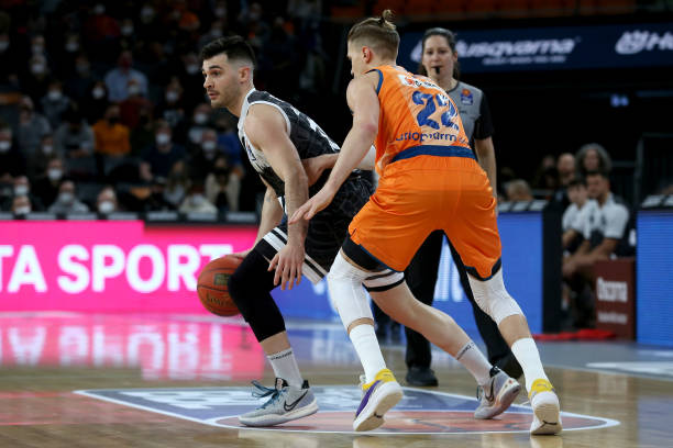 决无疑是一 决无疑是一