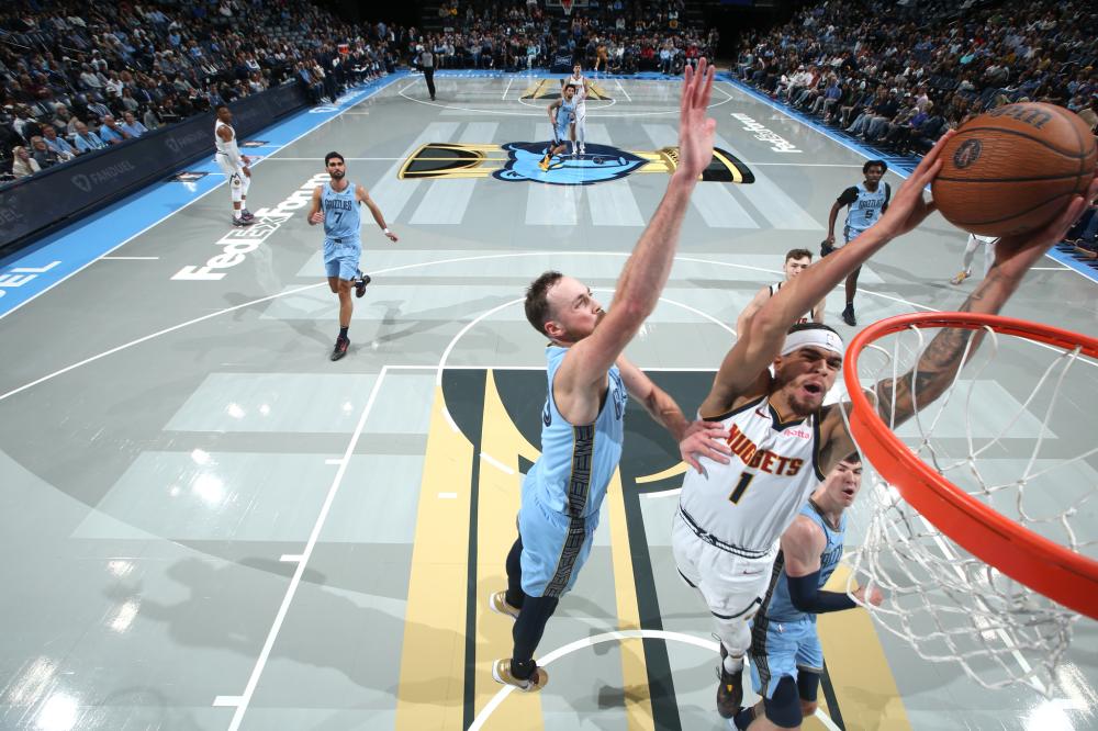 谁就更接近 谁就更接近